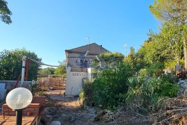 Vendesi Porzione di Casale località 3 pozzi - Terracina
