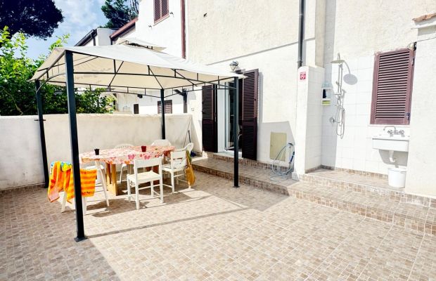 Deliziosa casa su due piani a 300 metri dal mare