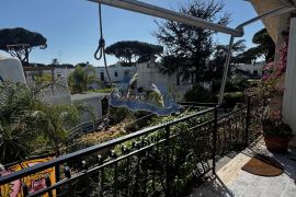 Ampio appartamento in residence con uso giardino affitto agosto