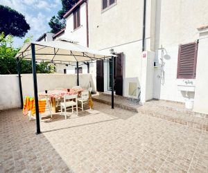 Deliziosa casa su due piani a 300 metri dal mare