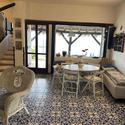 Splendida villa fronte mare con giardino e patio